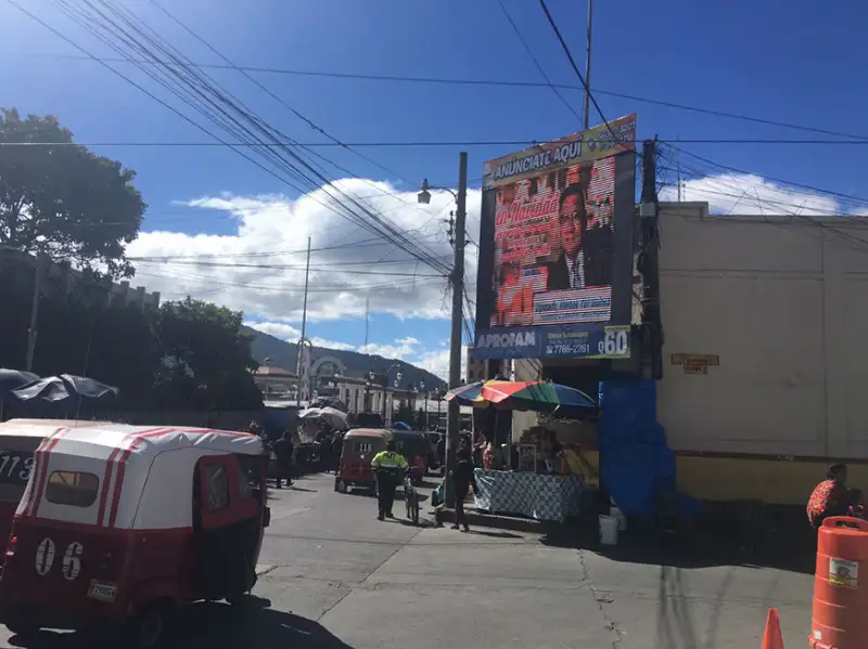 Street Advertise Screens